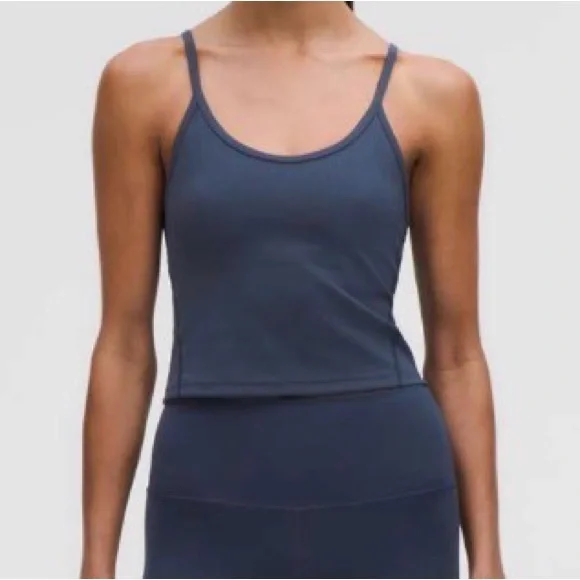 Lululemon sz 8 Wunder Train U-Neck ribbed Deep Blue Bra light support NWOT